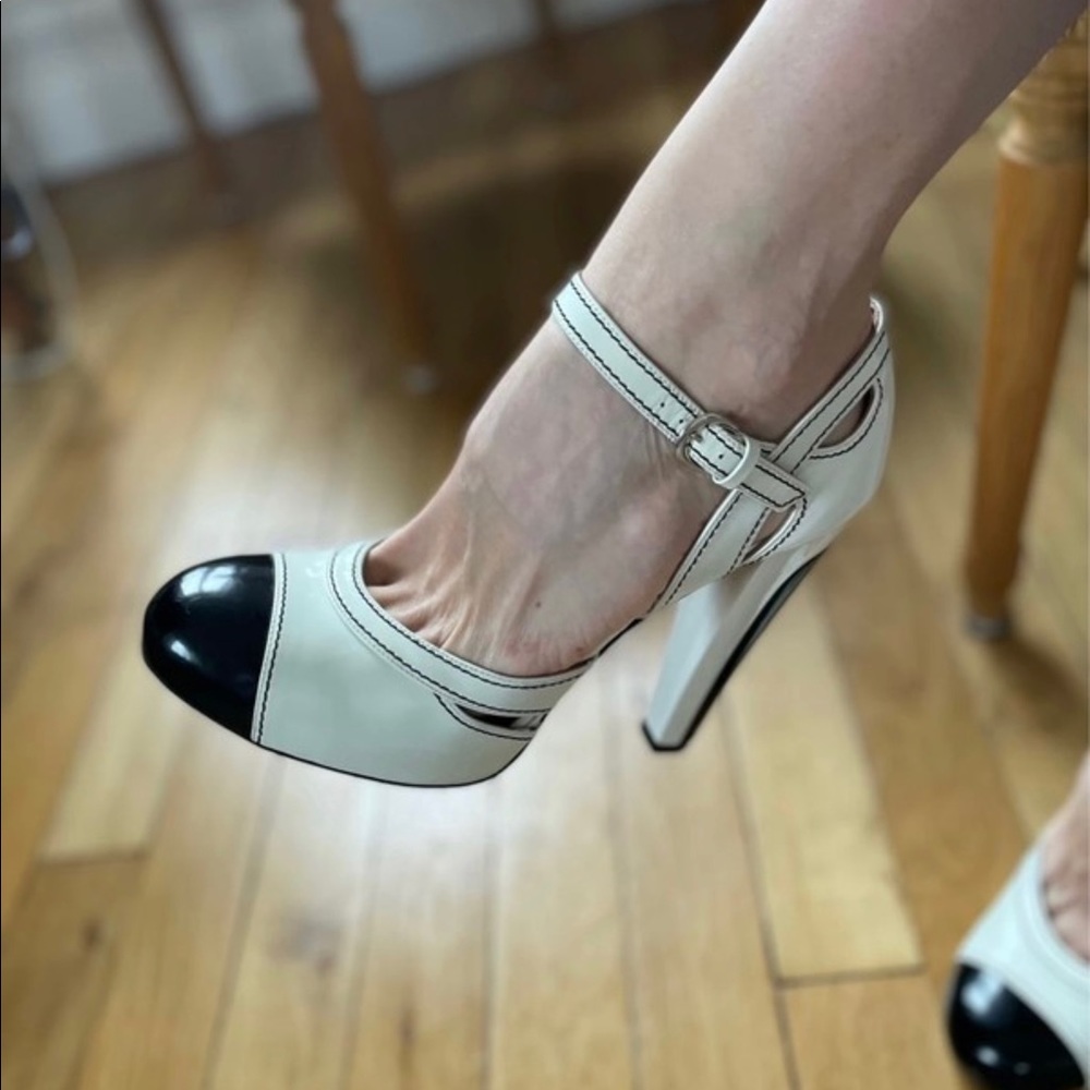 Barbara Bui leather sandals size 40 European
